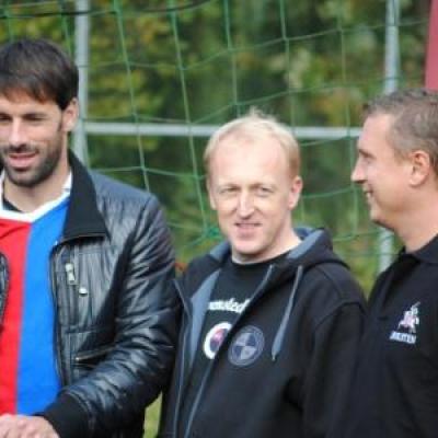 Dsvkunstrasenspatenstich09